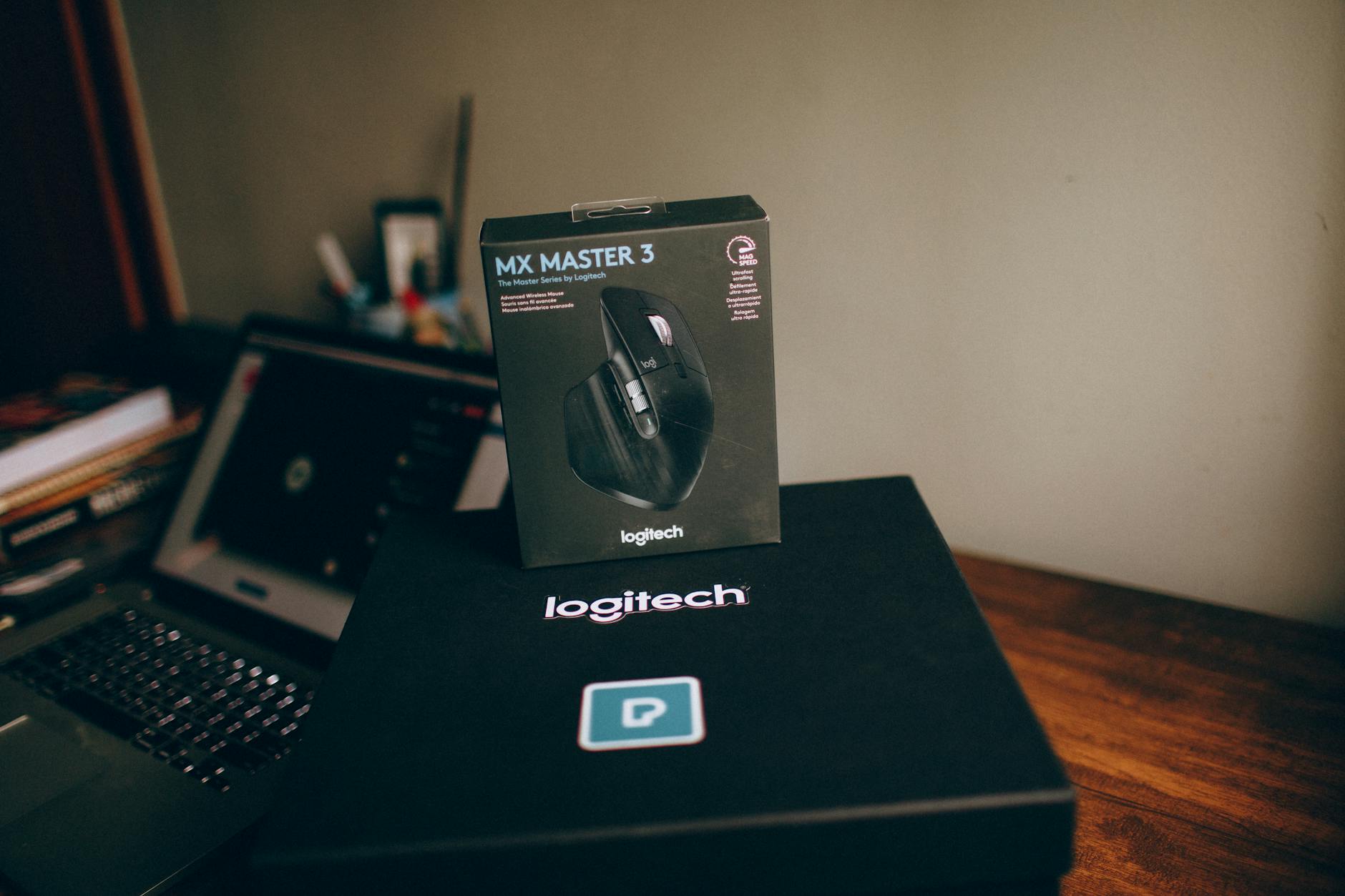 Storing Bytes Data Logitech Mouse