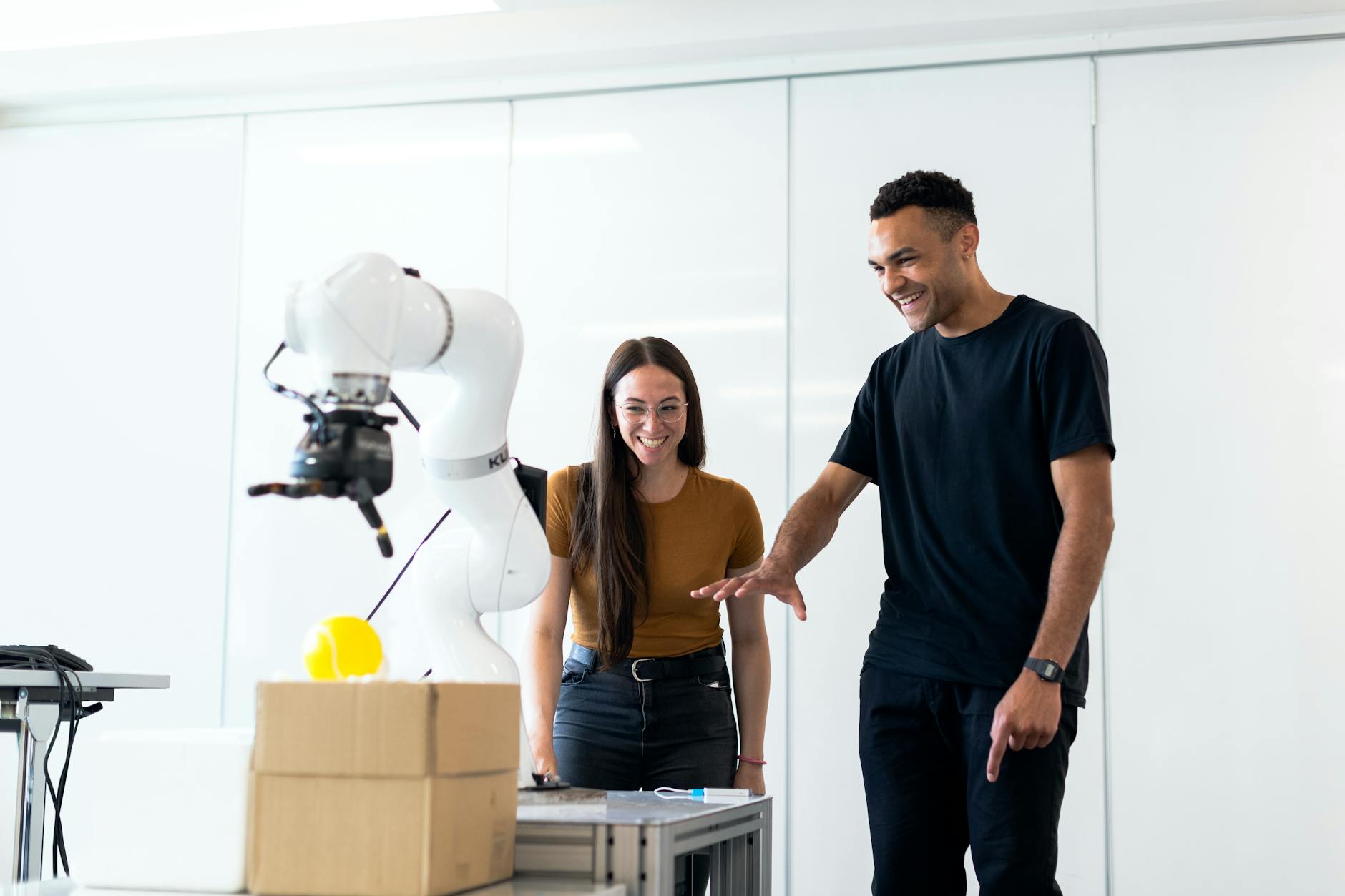 Lovable Recrute Design Engineers Construire