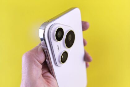 Google Pixel 10 Tombe 679