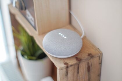 Google Revient Marché Enceintes Connectées